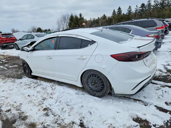 KMHD04LB2JU716393 2018 HYUNDAI ELANTRA - Image 2