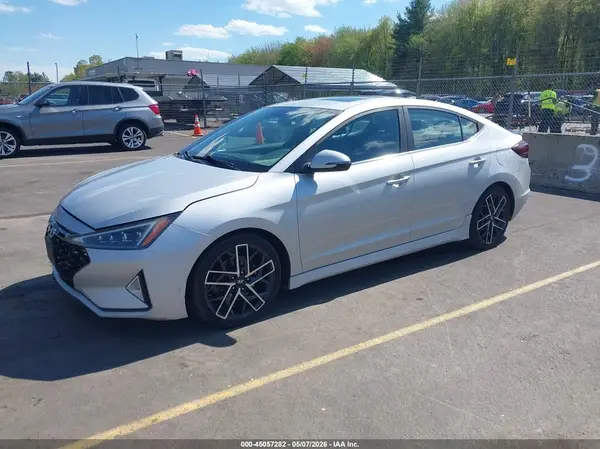 KMHD04LB2K4841864 2019 HYUNDAI ELANTRA - Image 2
