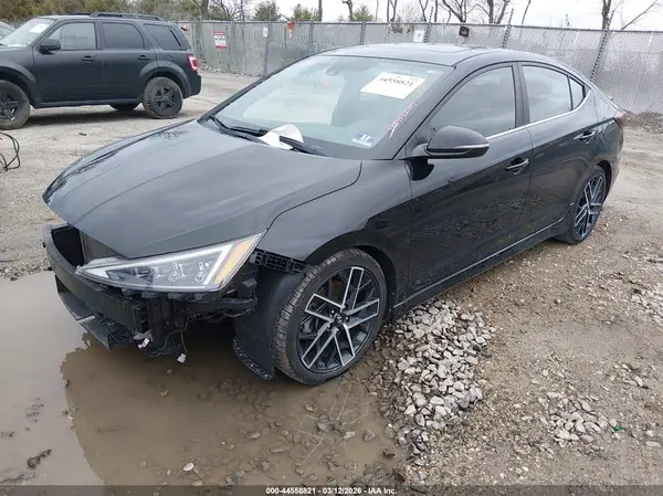 KMHD04LB2KU818682 2019 HYUNDAI ELANTRA - Image 2