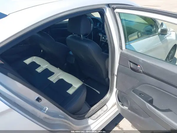 KMHD04LB2KU841864 2019 HYUNDAI ELANTRA - Image 8