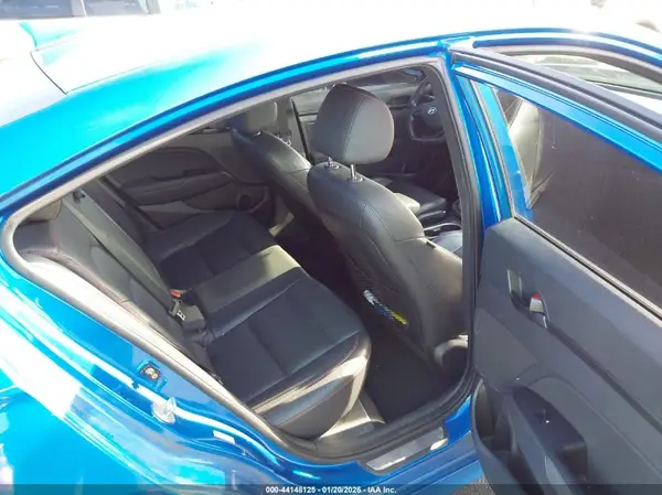 KMHD04LB3HU291888 2017 HYUNDAI ELANTRA - Image 8