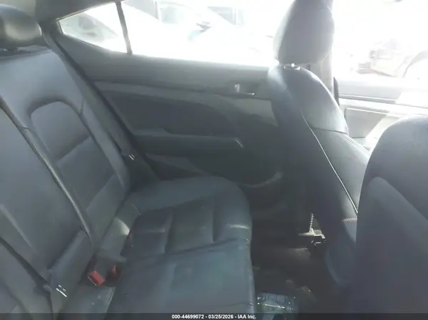 KMHD04LB3HU331063 2017 HYUNDAI ELANTRA - Image 8