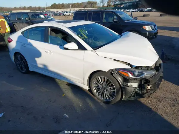 KMHD04LB3HU351992 2017 HYUNDAI ELANTRA - Image 1