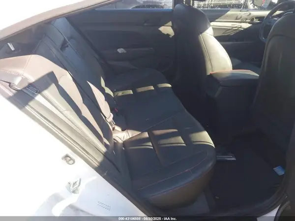 KMHD04LB3HU355962 2017 HYUNDAI ELANTRA - Image 8