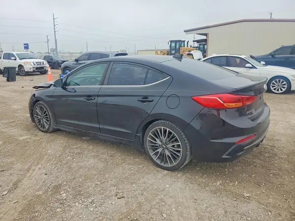 KMHD04LB3JU482927 2018 HYUNDAI ELANTRA - Image 2