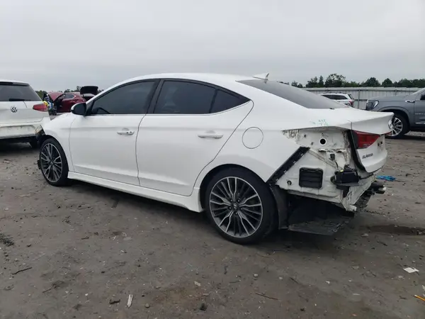 KMHD04LB3JU506630 2018 HYUNDAI ELANTRA - Image 2
