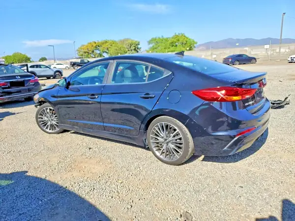 KMHD04LB3JU520026 2018 HYUNDAI ELANTRA - Image 2