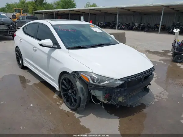 KMHD04LB3JU534184 2018 HYUNDAI ELANTRA - Image 1