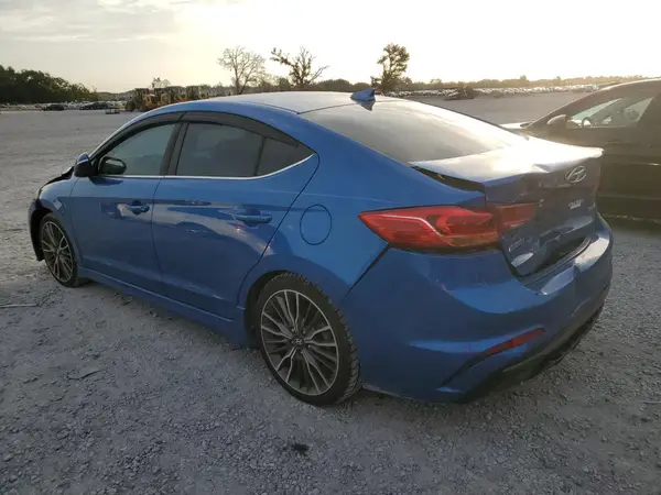 KMHD04LB3JU553513 2018 HYUNDAI ELANTRA - Image 2