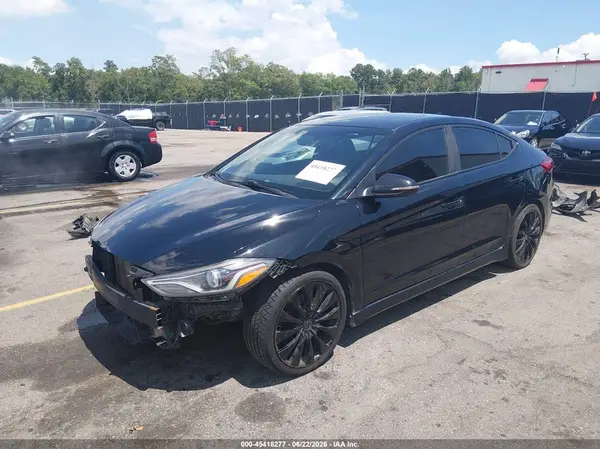 KMHD04LB3JU557349 2018 HYUNDAI ELANTRA - Image 2