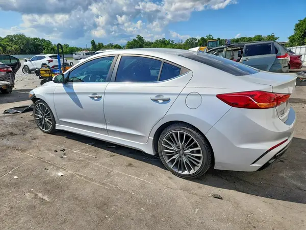 KMHD04LB3JU678284 2018 HYUNDAI ELANTRA - Image 2