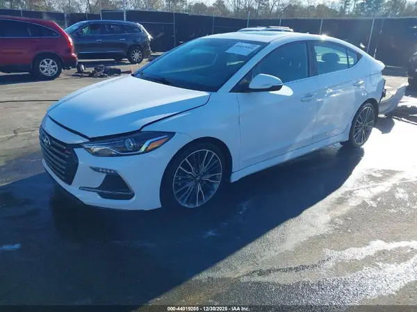 KMHD04LB3JU678480 2018 HYUNDAI ELANTRA - Image 2