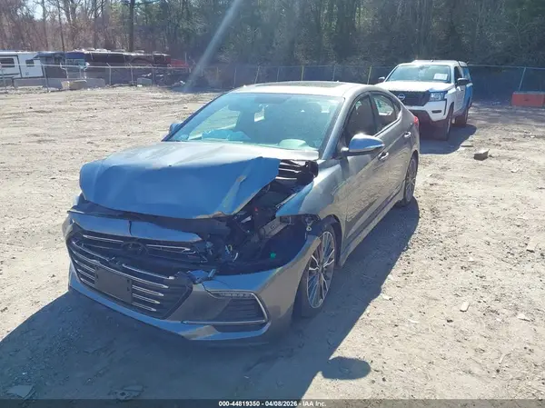 KMHD04LB3JU723580 2018 HYUNDAI ELANTRA - Image 2