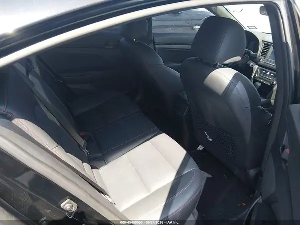 KMHD04LB3JU724826 2018 HYUNDAI ELANTRA - Image 8