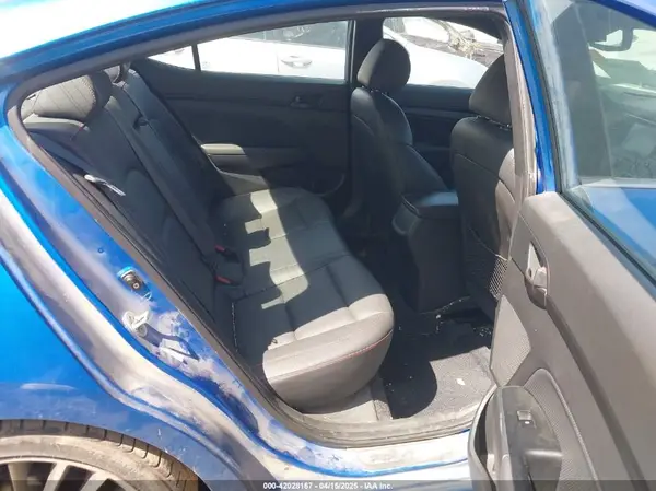 KMHD04LB4HU317317 2017 HYUNDAI ELANTRA - Image 8