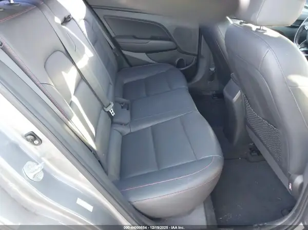 KMHD04LB4HU363519 2017 HYUNDAI ELANTRA - Image 8