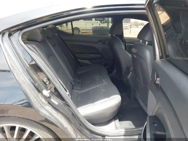 KMHD04LB4HU365836 2017 HYUNDAI ELANTRA - Image 8
