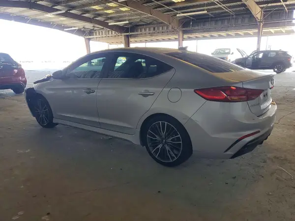 KMHD04LB4JU519905 2018 HYUNDAI ELANTRA - Image 2