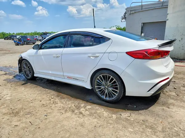 KMHD04LB4JU523890 2018 HYUNDAI ELANTRA - Image 2