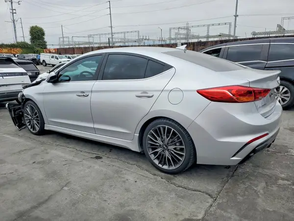 KMHD04LB4JU543900 2018 HYUNDAI ELANTRA - Image 2