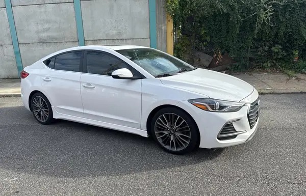 KMHD04LB4JU545582 2018 HYUNDAI ELANTRA - Image 1