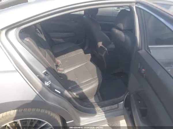 KMHD04LB4JU613962 2018 HYUNDAI ELANTRA - Image 8