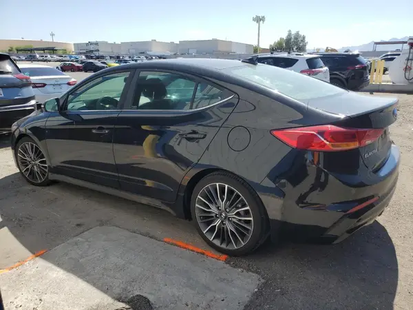 KMHD04LB4JU724172 2018 HYUNDAI ELANTRA - Image 2