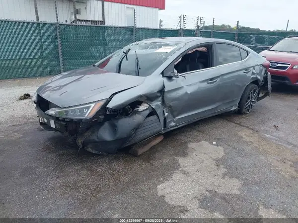 KMHD04LB4KU820160 2019 HYUNDAI ELANTRA - Image 2