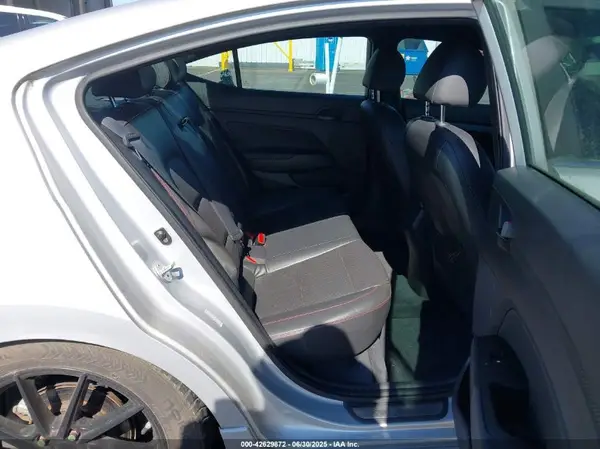 KMHD04LB5HU326298 2017 HYUNDAI ELANTRA - Image 8