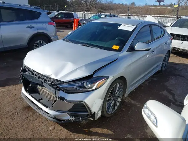 KMHD04LB5HU345854 2017 HYUNDAI ELANTRA - Image 2