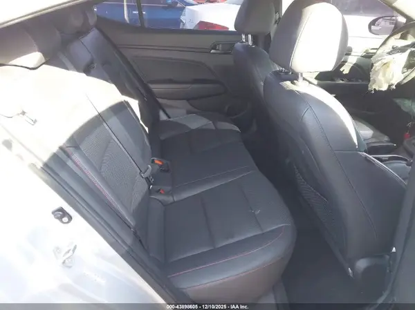 KMHD04LB5HU345854 2017 HYUNDAI ELANTRA - Image 8