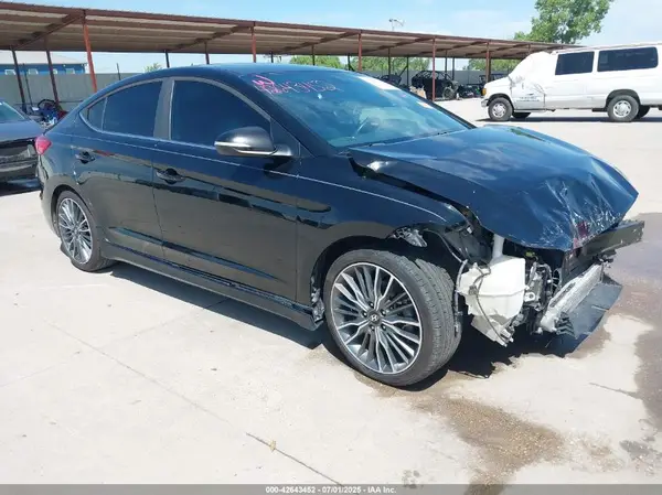 KMHD04LB5JU546756 2018 HYUNDAI ELANTRA - Image 1