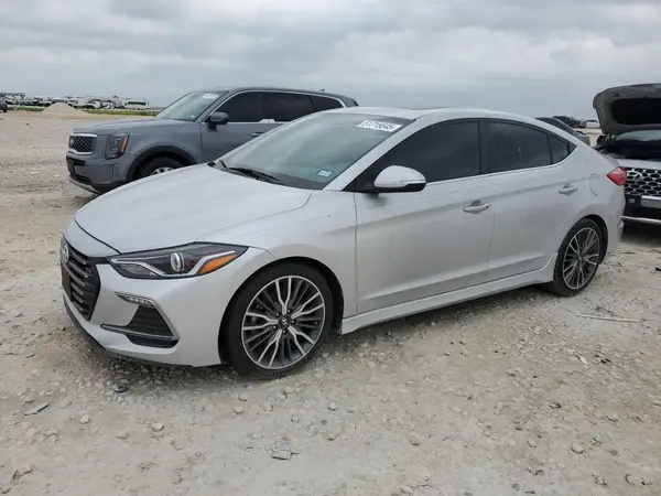 KMHD04LB5JU555084 2018 HYUNDAI ELANTRA - Image 1