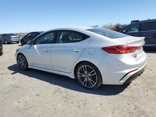 KMHD04LB5JU558308 2018 HYUNDAI ELANTRA - Image 2