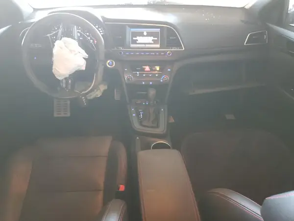 KMHD04LB5JU609063 2018 HYUNDAI ELANTRA - Image 8