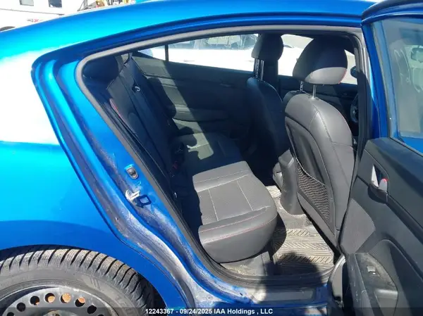 KMHD04LB5JU669943 2018 HYUNDAI ELANTRA - Image 8