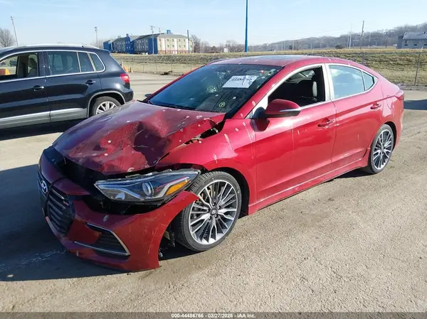 KMHD04LB5JU677654 2018 HYUNDAI ELANTRA - Image 2