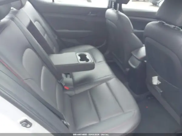 KMHD04LB5JU681364 2018 HYUNDAI ELANTRA - Image 8