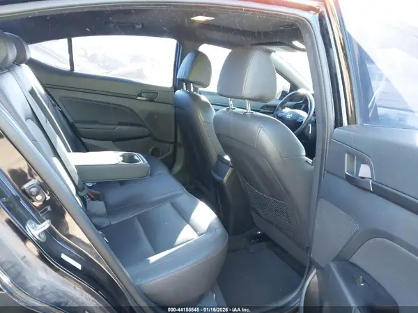 KMHD04LB5KU830535 2019 HYUNDAI ELANTRA - Image 8