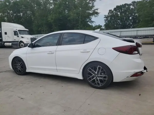 KMHD04LB5KU832205 2019 HYUNDAI ELANTRA - Image 2