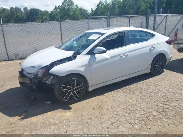KMHD04LB5LU062864 2020 HYUNDAI ELANTRA - Image 2