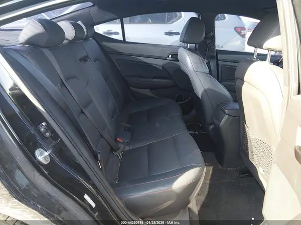 KMHD04LB6HU322826 2017 HYUNDAI ELANTRA - Image 8