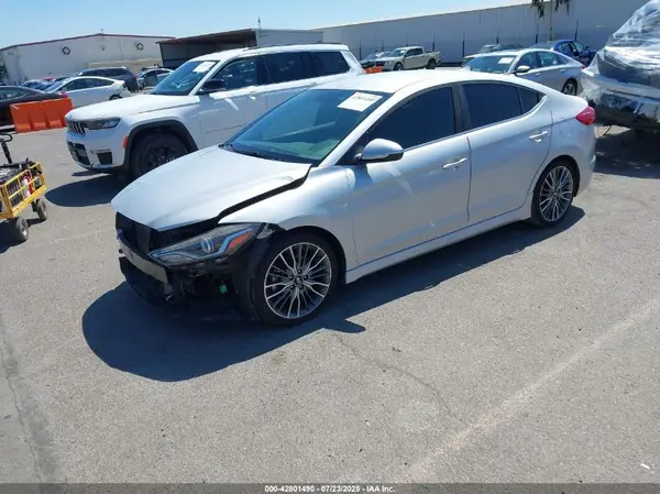 KMHD04LB6HU359875 2017 HYUNDAI ELANTRA - Image 2