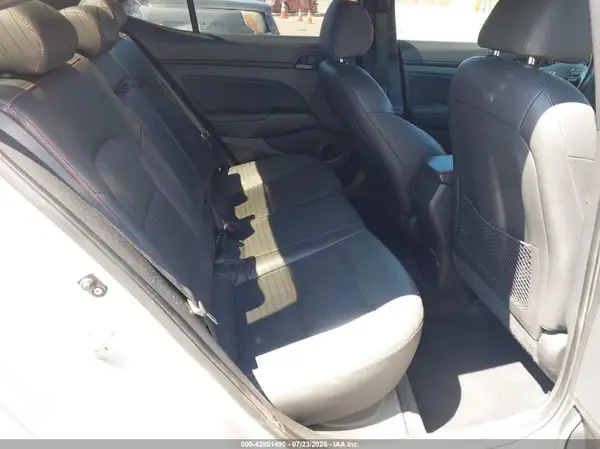 KMHD04LB6HU359875 2017 HYUNDAI ELANTRA - Image 8
