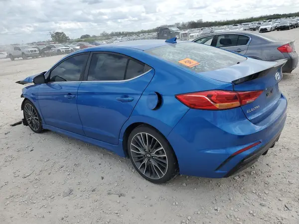 KMHD04LB6JU466740 2018 HYUNDAI ELANTRA - Image 2