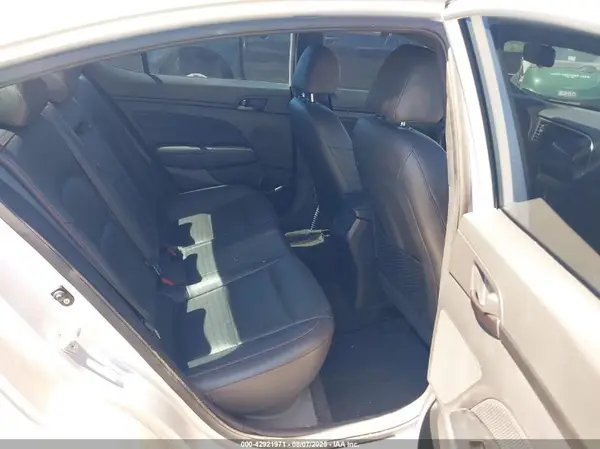 KMHD04LB6JU476961 2018 HYUNDAI ELANTRA - Image 8