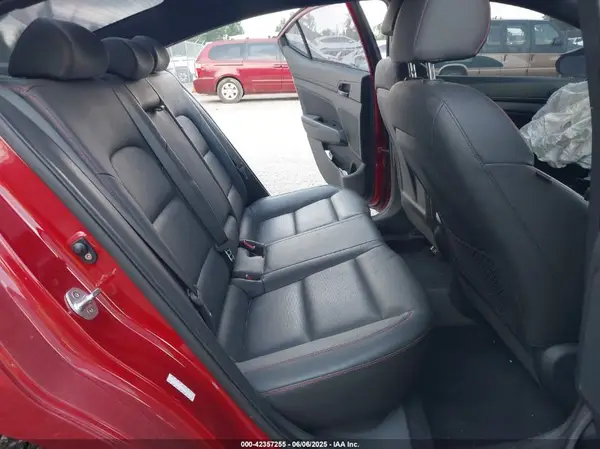KMHD04LB6JU480878 2018 HYUNDAI ELANTRA - Image 8