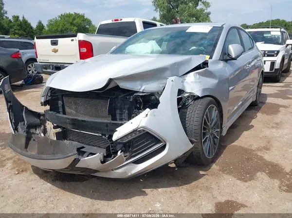 KMHD04LB6JU483117 2018 HYUNDAI ELANTRA - Image 2