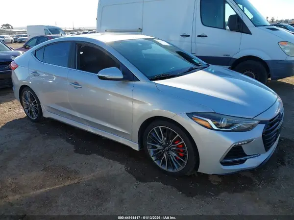 KMHD04LB6JU519887 2018 HYUNDAI ELANTRA - Image 1