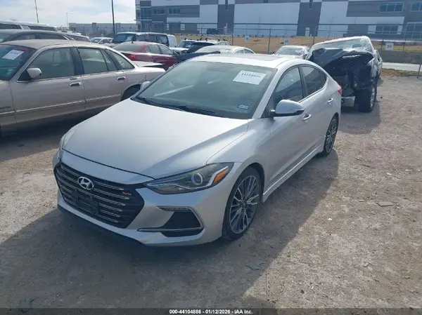 KMHD04LB6JU532641 2018 HYUNDAI ELANTRA - Image 2